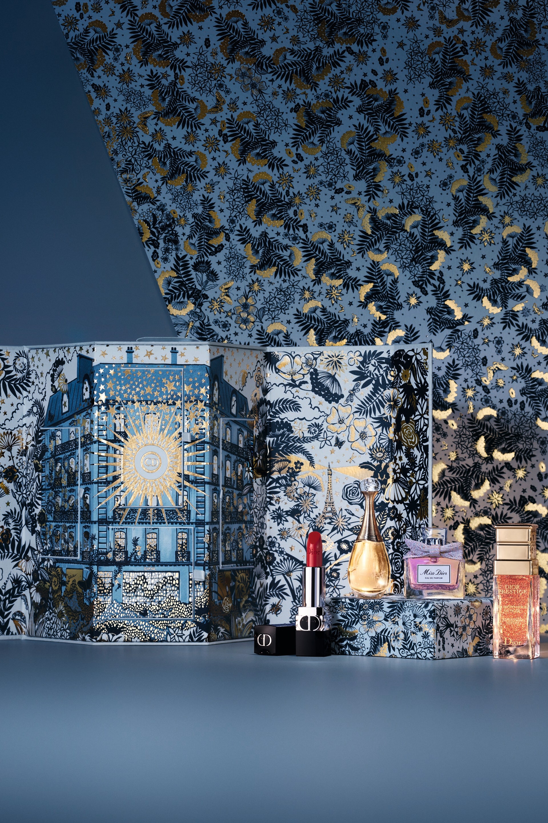 Рождественская коллекция Dior — то, что нам нужно для идеального предновогоднего настроения
