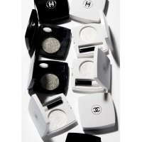 Chanel выпустили черно-белую коллекцию макияжа