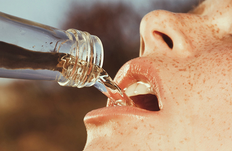 Почему нельзя пить воду из пластиковой бутылки